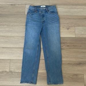 Abrocrombie the dad high rise washed never worn